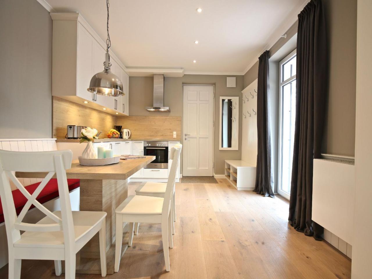 Kleine Charlotte - Traumwohnung Mit Terrasse Fuer 4 Personen فانجر أوخه المظهر الخارجي الصورة